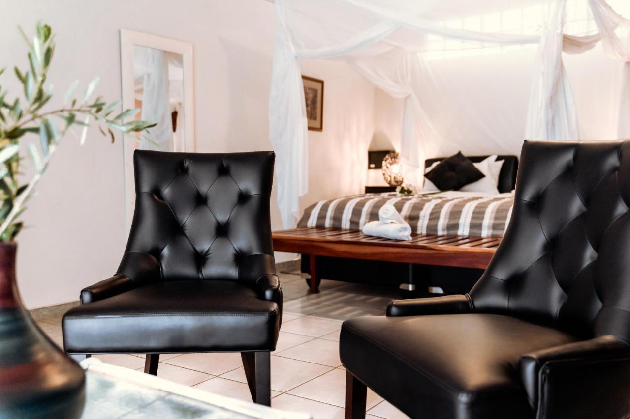 Gabus Safari Lodge Otavi エクステリア 写真