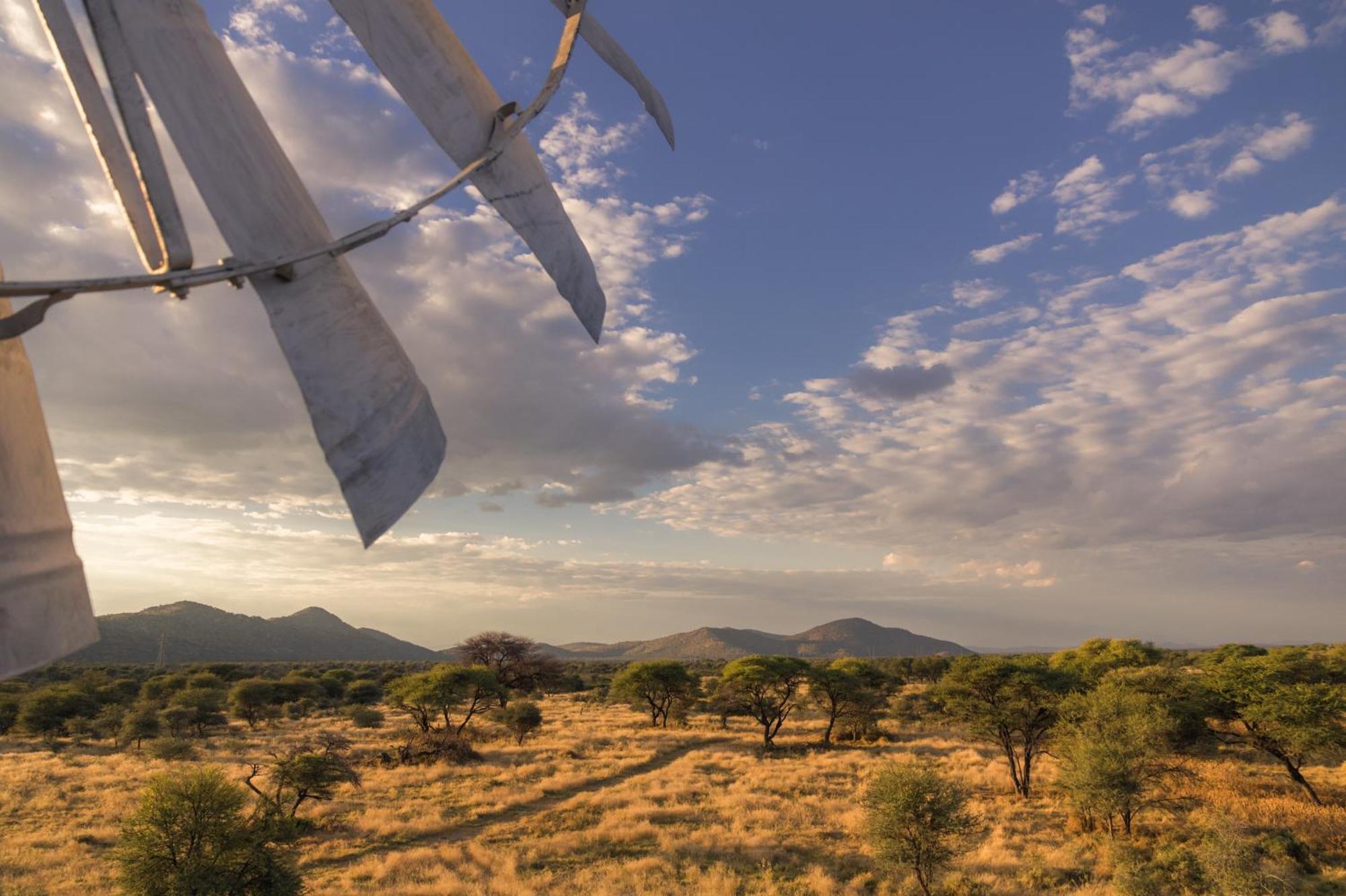 Gabus Safari Lodge Otavi エクステリア 写真